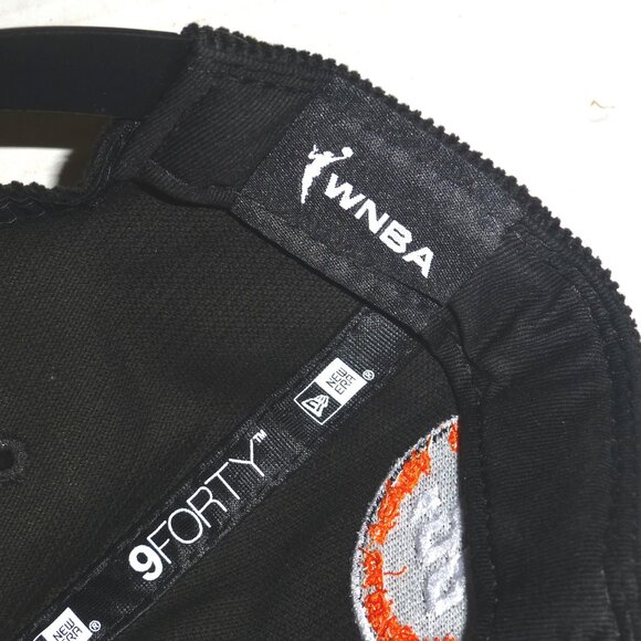 New Era 9Forty WNBA Cleveland Rockers '28 Inaugural Season Snapback Corduroy Hat - Picture 8 of 9